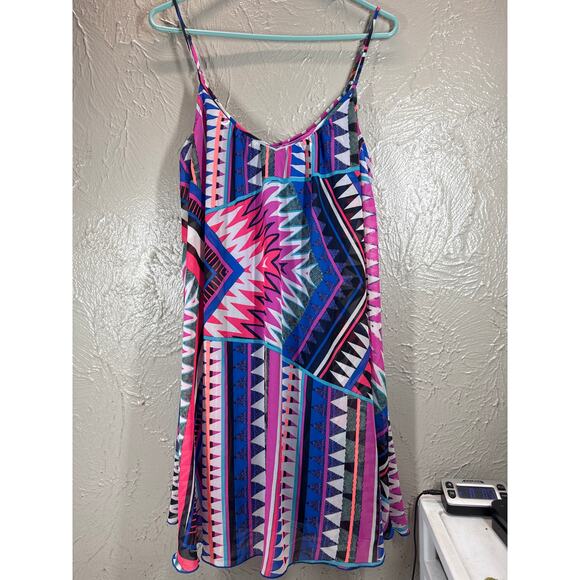 Express Bold Geometric Print Casual Shift Dress Pink Blue Purple Size Medium - Picture 1 of 5